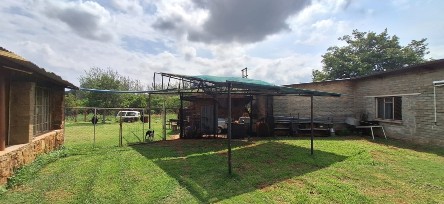 6 Bedroom Property for Sale in Rustenburg Rural North West